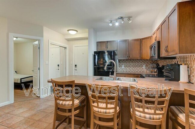 Photo - 654-654 Cook Rd