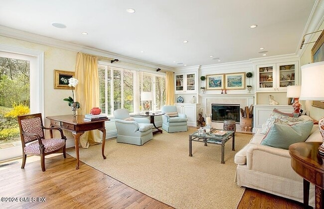 Photo - 208 W Lyon Farm Dr Unit 208