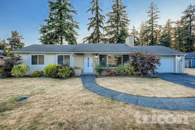 Photo - 9022 Lorraine Ave S