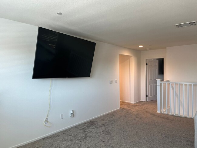 Photo - Stunning 4 Bedroom 3 Bathroom Home in Vict...