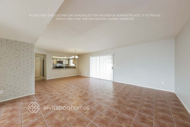 5808 W Mary Jane Ln