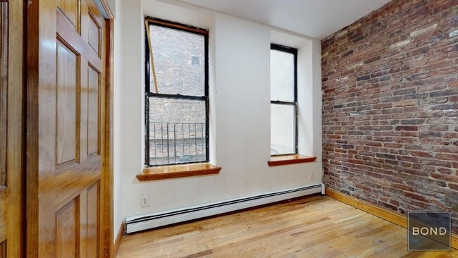 Building Photo - 814 Tenth Avenue Unit 2A Rental