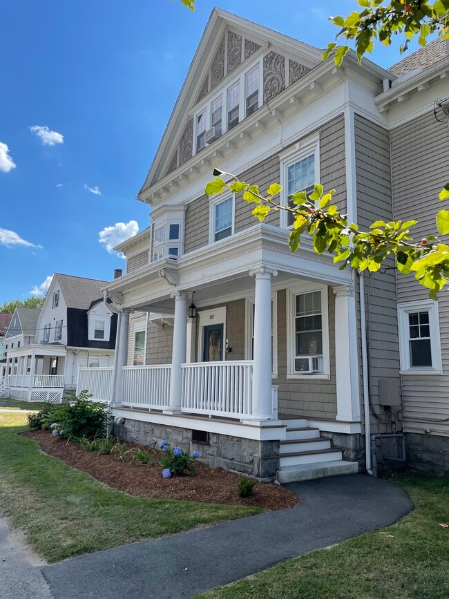 Photo - 265-267 Nesmith St