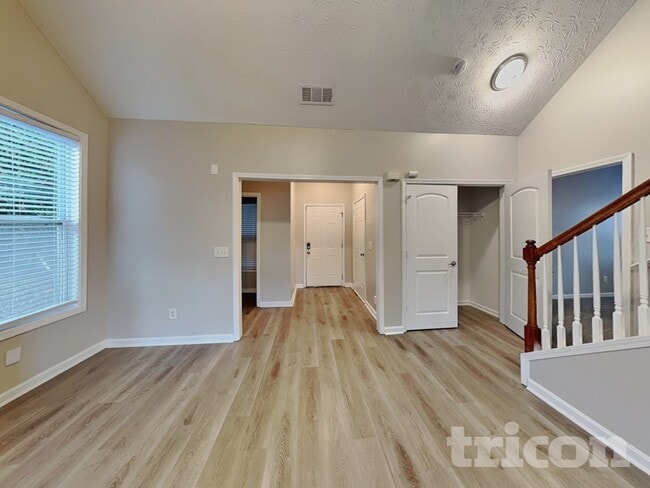 Photo - 2350 Dalton Park House