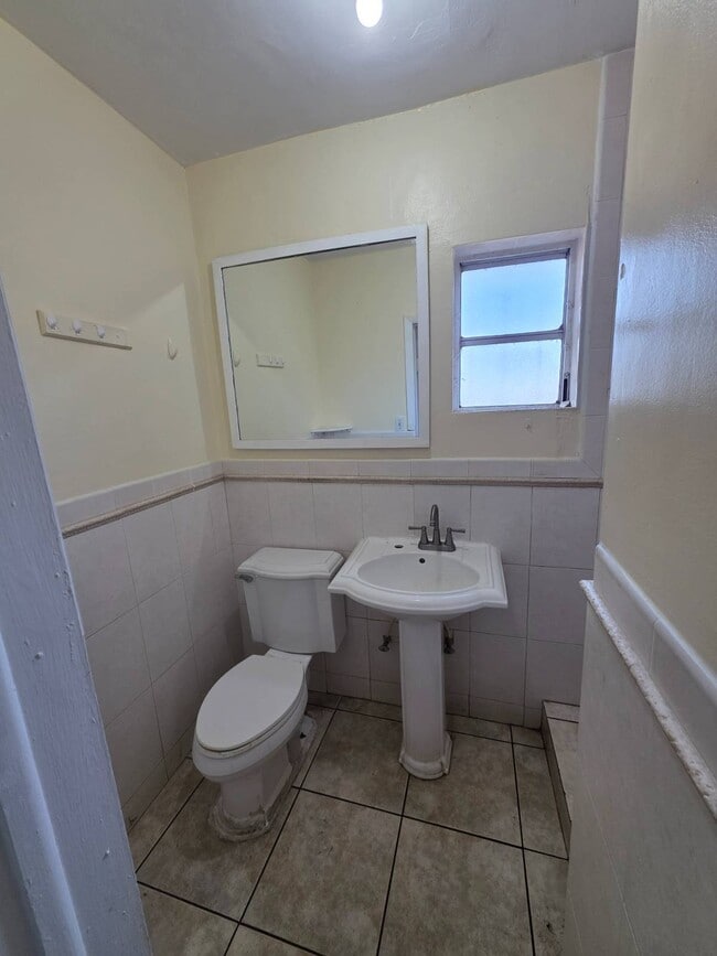 Photo - 655 SW 19th Rd