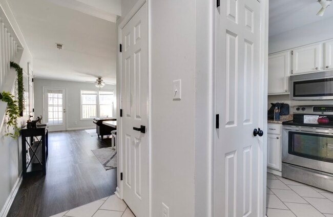 Photo - 3302 Comstock Rd