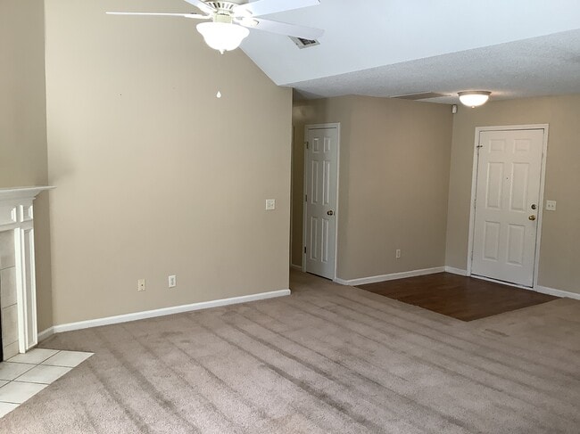 Photo - 432 Laurel Hill Cir