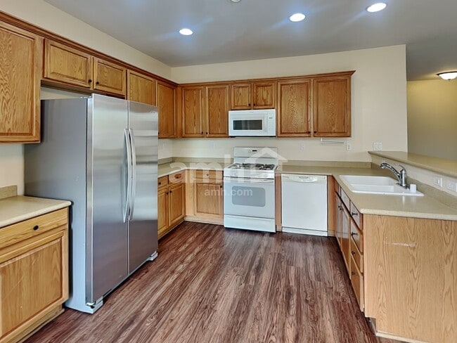 Photo - 136 Palatial Pines Ave