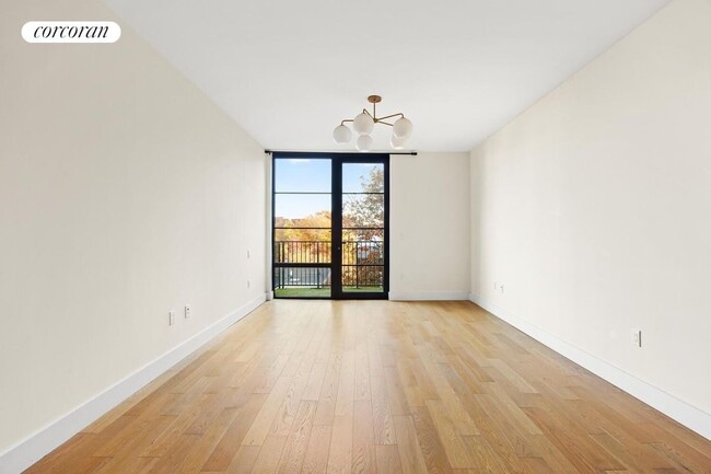 Photo - 264 Webster Ave