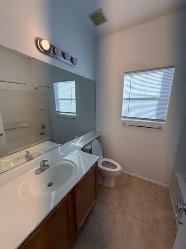 Photo - Charming 3 Bed, 2 Bath in Surprise