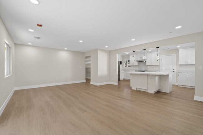 Photo - 7898 Fiesta Ln