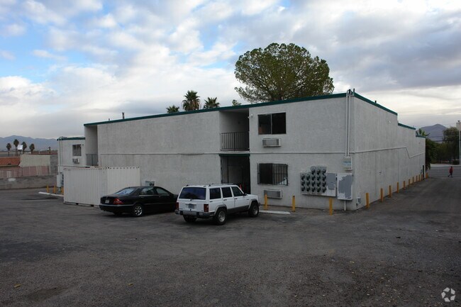 Cashman Field Inn - Cashman Field Inn