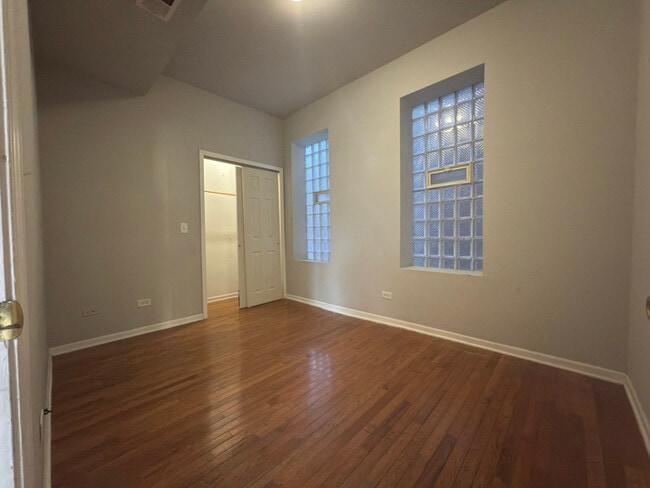 Photo - 5116 S Prairie Ave Unidad 1