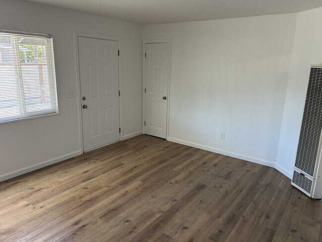 Photo - 2577-2579 West Steele Lane Unit 2577