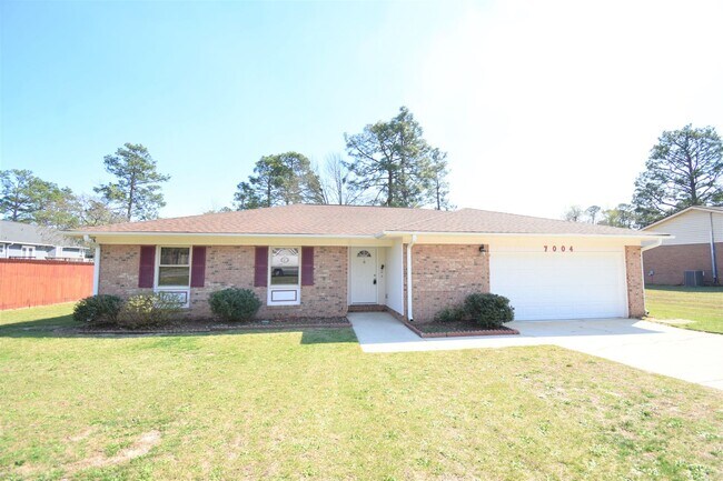 Photo - 3 Bedroom, 2 Bathroom Home-Pets Allowed