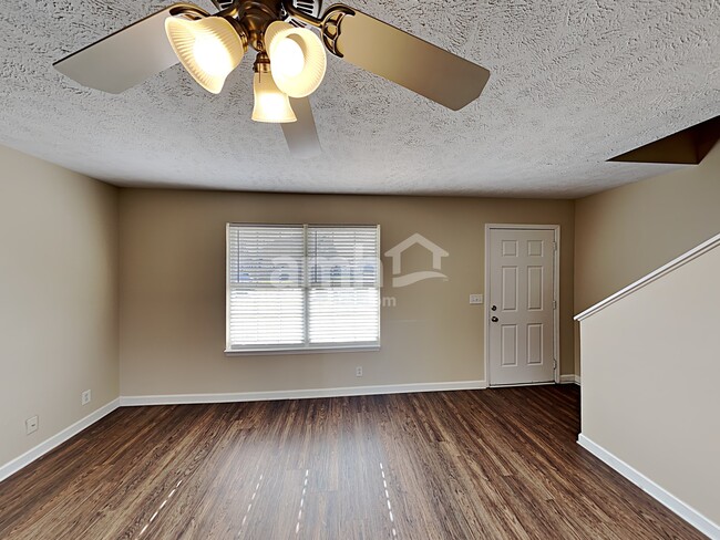 Photo - 3044 Donard Ct