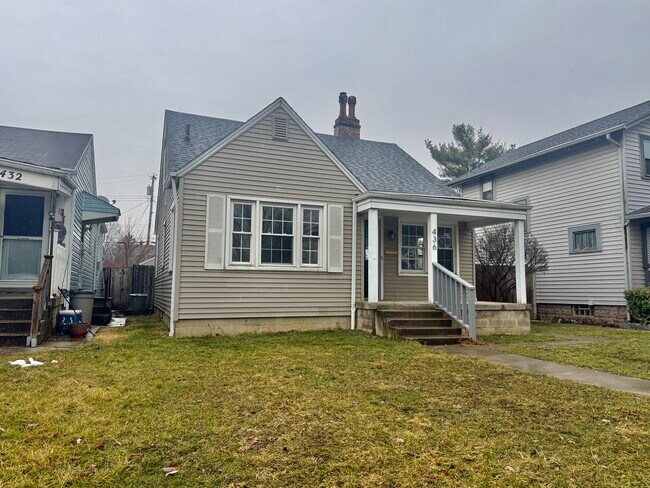 Photo - 436 Larcomb Ave