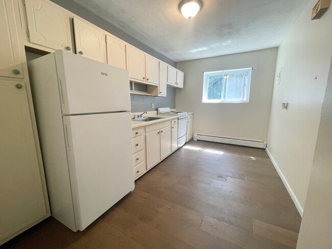 Building Photo - 35 Westgate Rd Unit 4 Rental