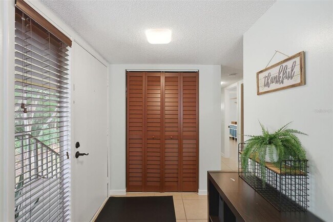 140 Orchid Woods Ct Unidad 13B