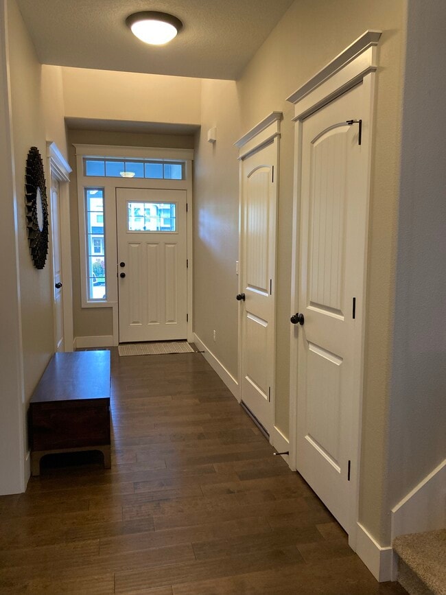 Entryway - 608 E Taylor Dr House