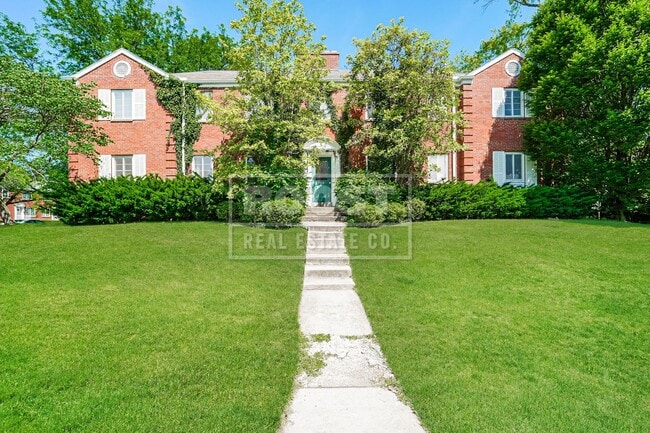 Building Photo - 2010 Elmwood Ave Unit C