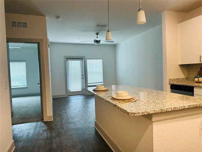 6400 Narcoossee Rd Unit 113