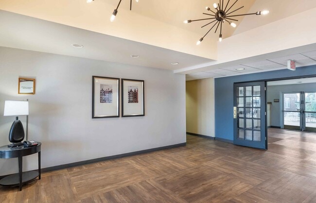 Furnished Studio-Denver-Tech Center South-Greenwood Village