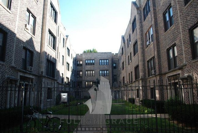 Building Photo - 1 bedroom in Chicago IL 60626 Unit 21.5-35