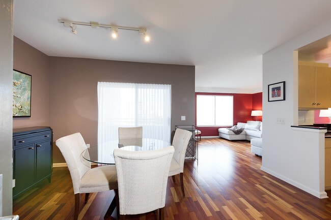 Photo - 140 S Van Ness Ave Unidad 621