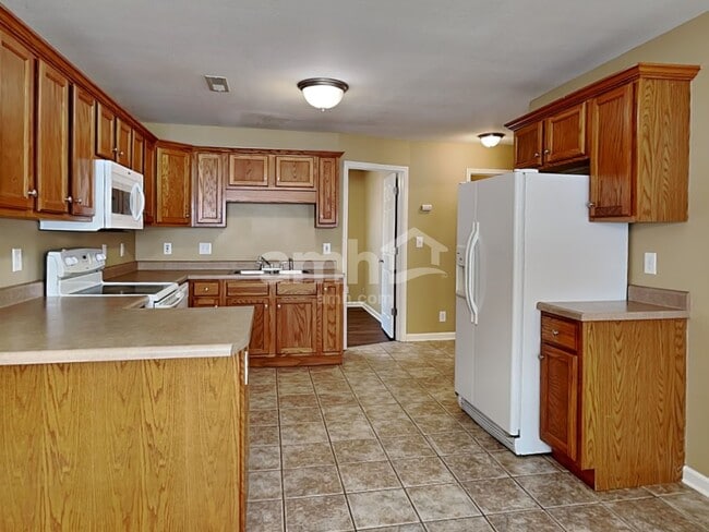 Photo - 1004 Hendricks Ct