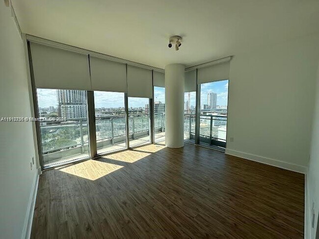 Building Photo - 92 SW 3rd St