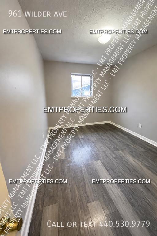 Photo - 961 Wilder Ave