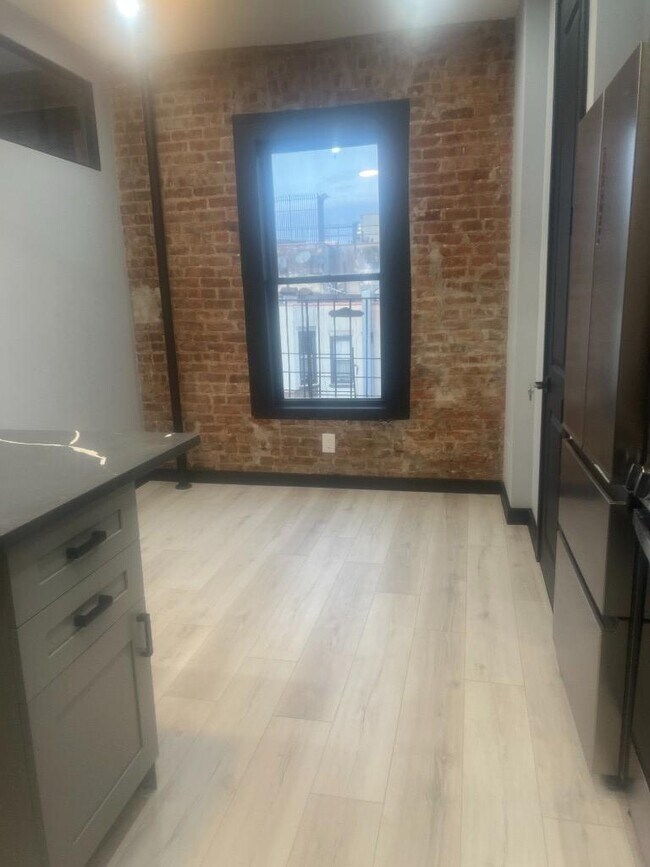 Photo - 2100 2nd Ave Unidad 29