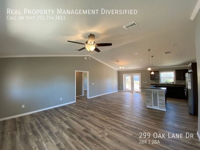 Photo - 299 Oak Ln Dr House