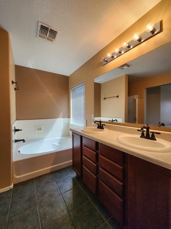 Photo - 40443 W Helen Ct