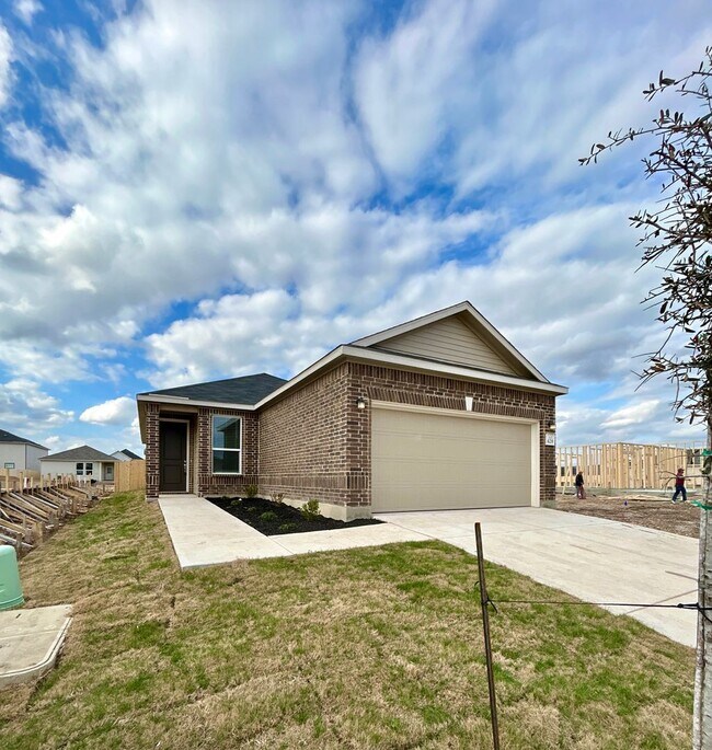 Photo - Beautiful 3-bedroom, 2-bathroom home located in the scenic Canyon Lake, TX