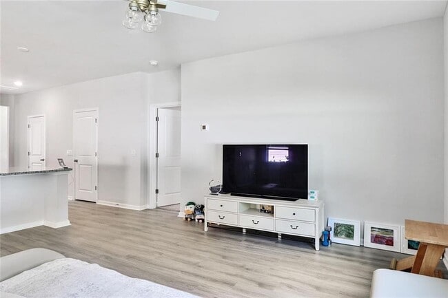 Photo - 301 Merganser Dr