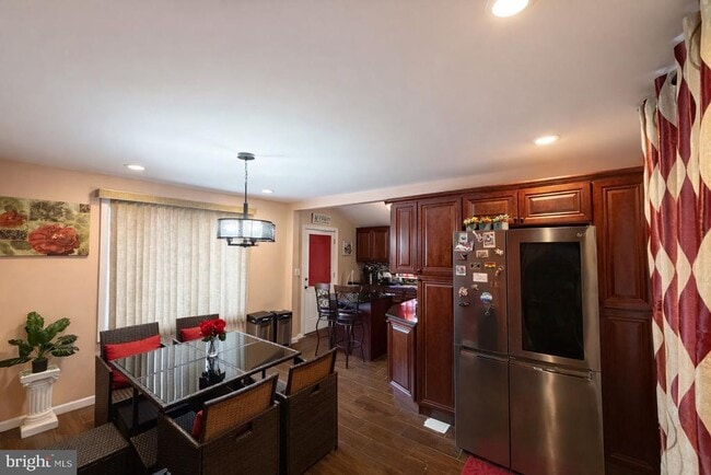 Photo - 1045 Quinton Ave