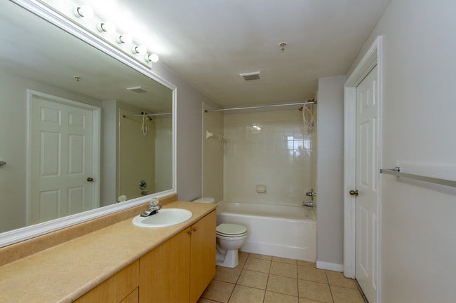 Photo - Regent Park At Young Circle