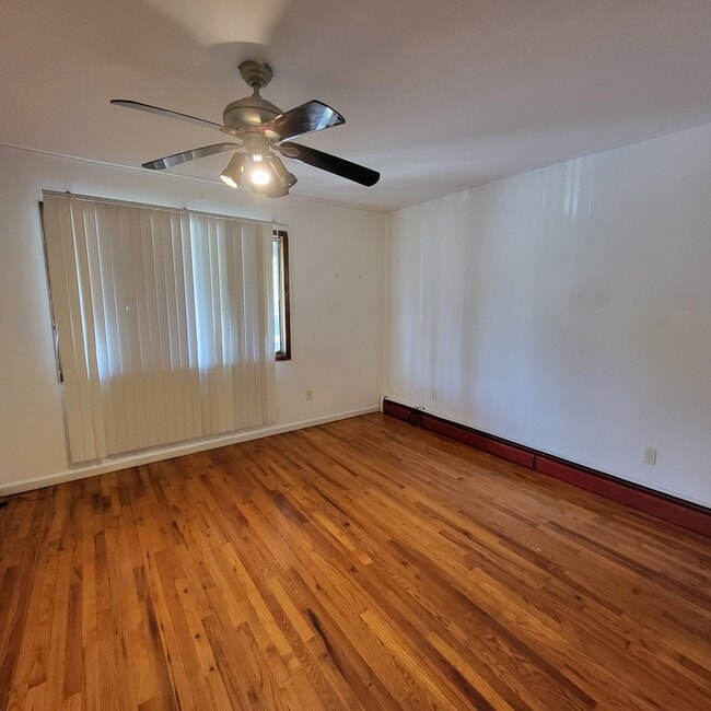 Photo - 68 Senior St