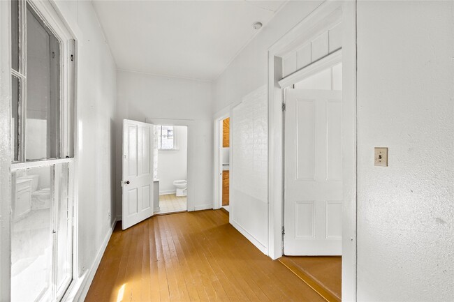 Photo - 1524 Mechanic St Unit 4