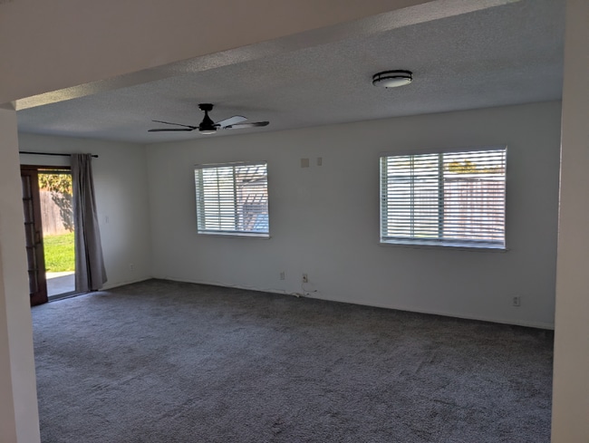 Photo - 730 Holly Ave