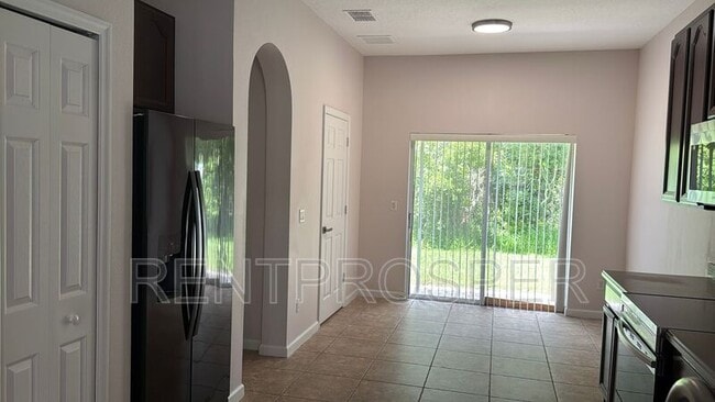 Photo - 16617 Cedar Crest Dr