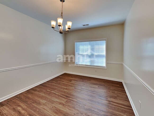 Photo - 303 Millpond Pkwy