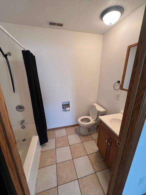 Photo - 109 W Pleasant St