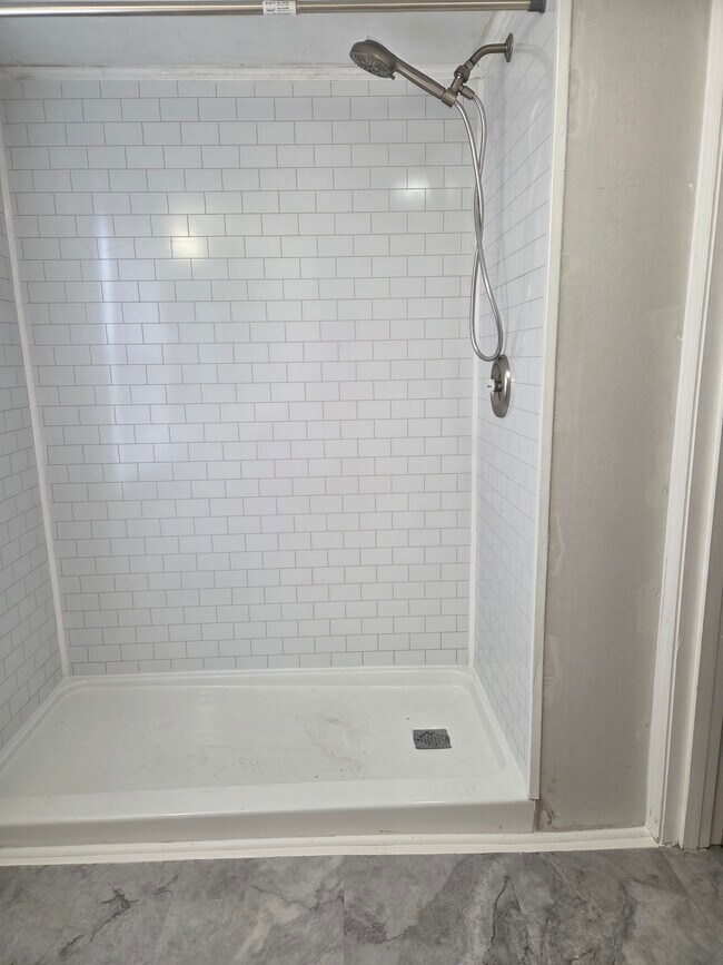 Photo - 135 Kingsolver St