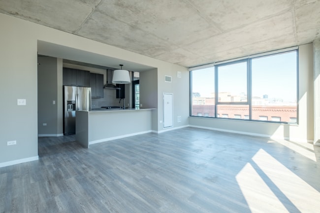 Building Photo - 19 N Morgan St Rental