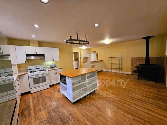 Photo - 10309 NW Thompson Rd