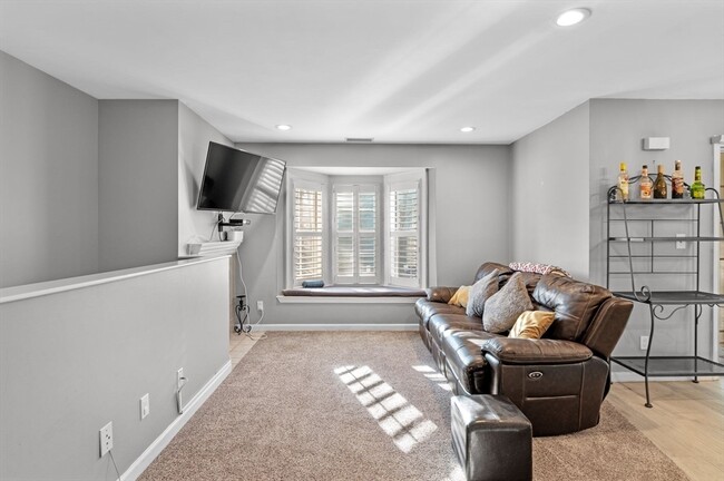 Photo - 709 Gazebo Cir