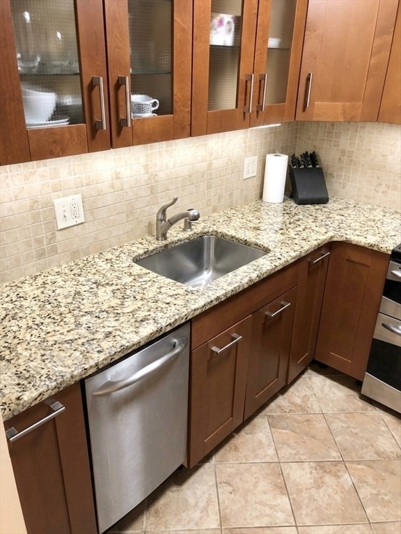 Building Photo - 16 Winter St Unit 14C